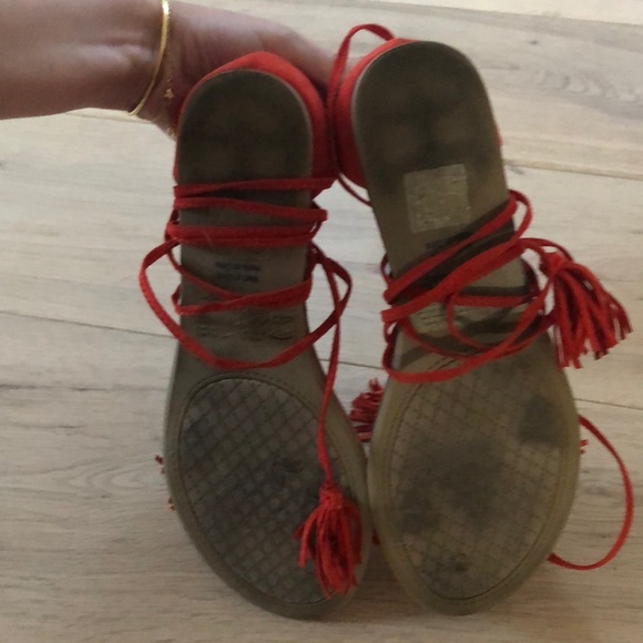 Cute ankle tie Sandles! - Picture 5 of 5